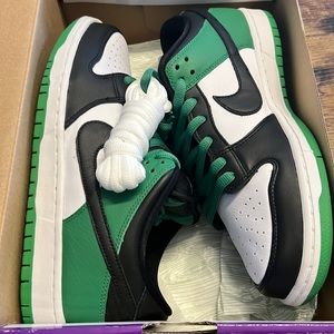 Brand New Nike SB dunk low pro green 10